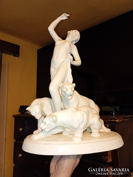 ROYAL DUX -  - AKT PÁRDUCCAL  46 cm talapzaton szignó  képeken látható állapotban