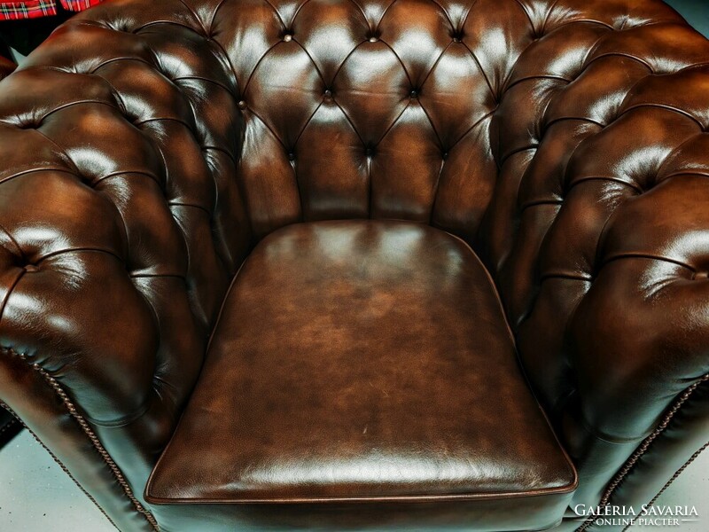 Eredeti angol bőr ülőgarnitúra 3,5 szem. chesterfield kanapé + 2 db. fotel újszerű állapotban