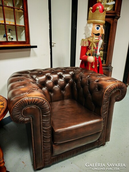 Klasszikus angol bőr ülőgarnitúra chesterfield kanapé + 2 db. fotel patinás szép állapotban
