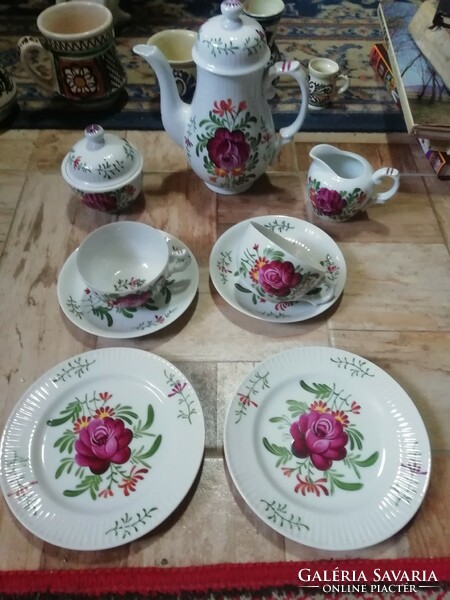 Porcelán teás készlet a képeken látható darabok hibátlan állapotban