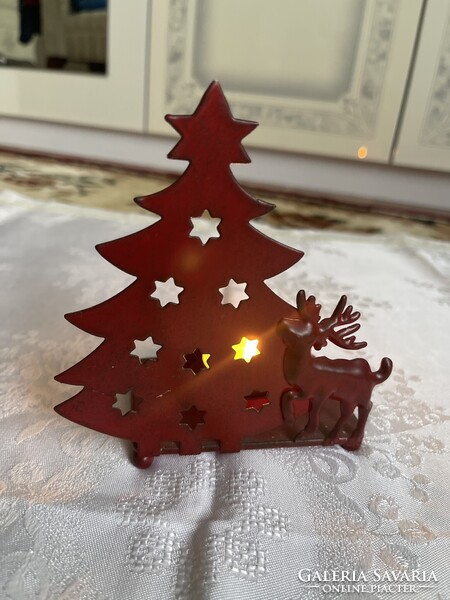 Nagyon szép nagy masszív piros fém gyertyatartó, mécsestartó.