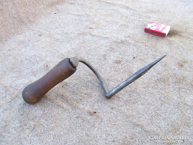 Régi kovácsolt szerszám eszköz fúró