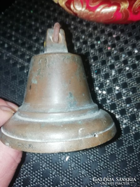 Antik csengő a képeken látható állapotban van 2.