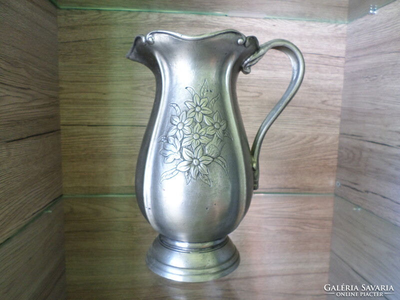 Régi jelzett kancsó