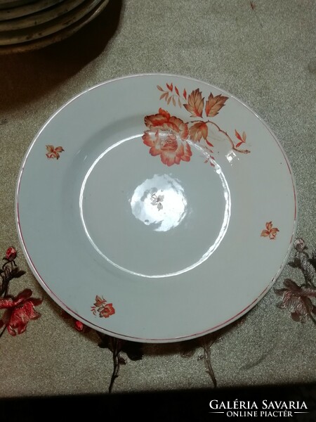 Antik Gránit tányér. A képeken látható állapotban van.Több száz Aukció és Akció