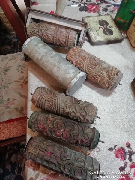 Antik díszes festék hengerek a képeken látható állapotban