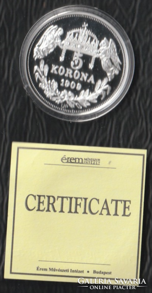 KIrályi koronák 5 Korona III: László