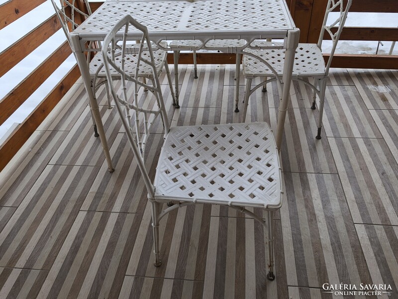 Ritka Alumínium kerti garnitúra, „bambusz hatású" formavilággal. 4+1db