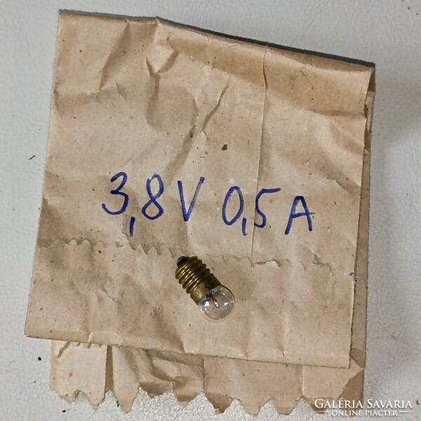 Retro/vintázs 3,8V, 0,5A-izzó hagyatékból.Kisautó, játék csere is érdekel