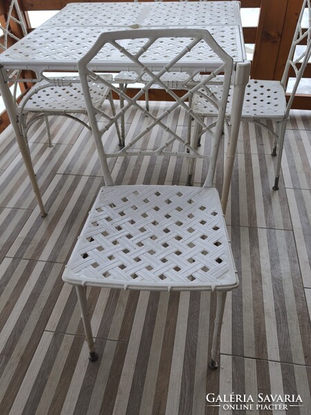 Ritka Alumínium kerti garnitúra, „bambusz hatású" formavilággal. 4+1db