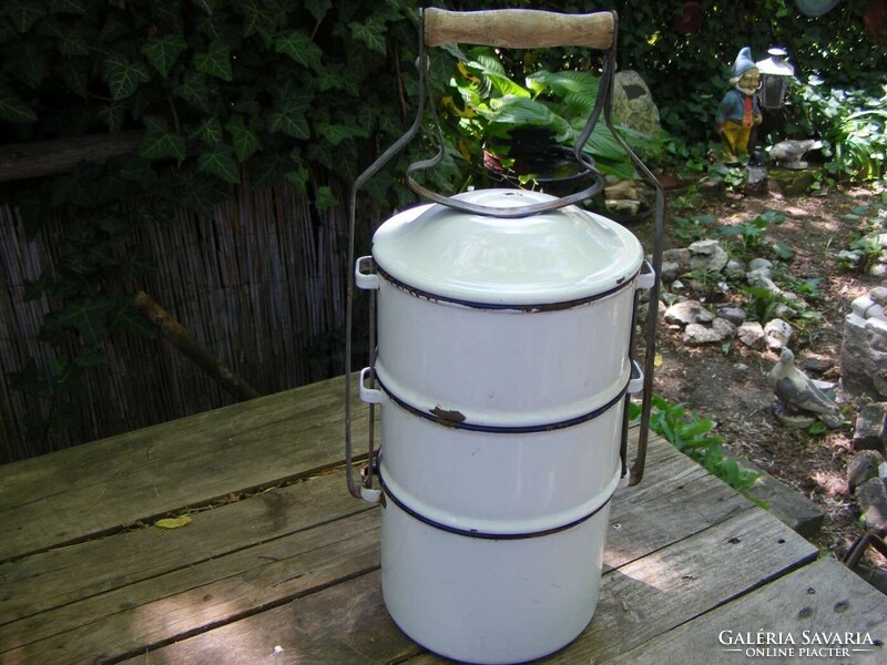 Régi konyhai eszlköz zománcozott éthordó