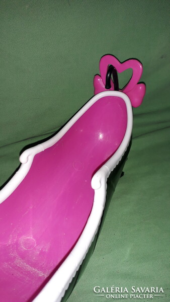 Eredeti MATTEL - MONSTER HIGH BARBIE baba szoba bútor rémes fürdőkád BABÁVAL 30X20cm a képek szerint