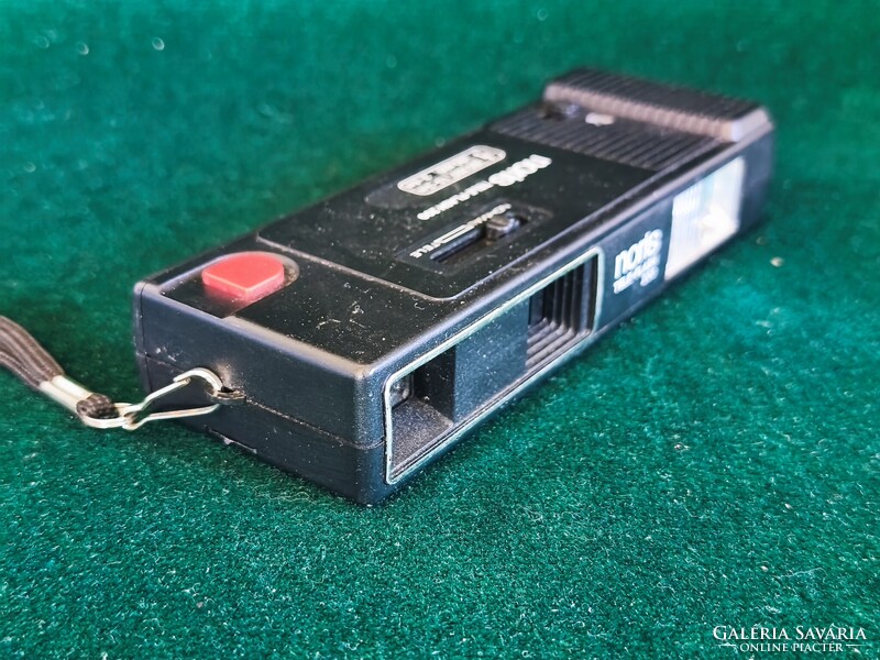 Noris Tele-Flash 200 110 filmes retro kompakt fényképezőgép működő vakuval