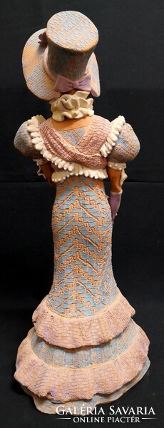 DT/490. – Bod Éva – Kalapos hölgy (42 cm)