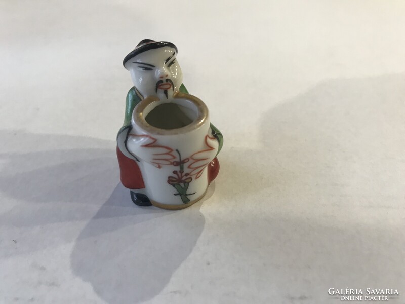 Liciten Herendi kis kínai figura (szalvéta tartó)