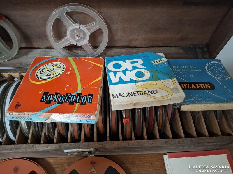 Magnószalag, tároló