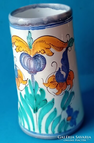 Habán stílusú kerámia kupa, korsó