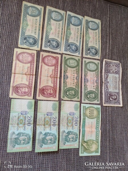 Eladó régi magyar papírpénzek