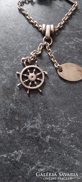 Ezüst karkötő vagy talán zsebóra lánc sérült állapotban