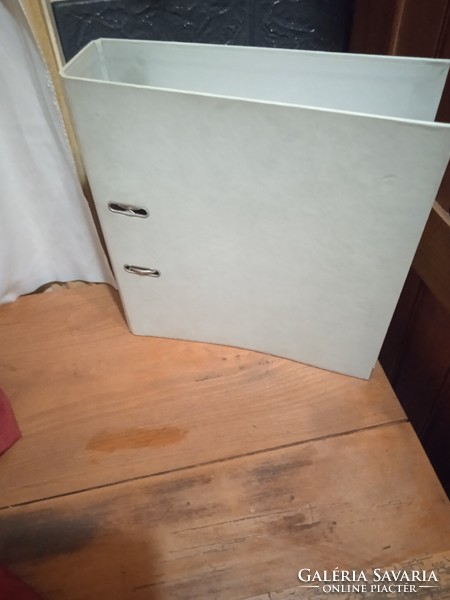 239 pages 1994 edition of Ingatlan Kozvetito Szakkepzes handbook