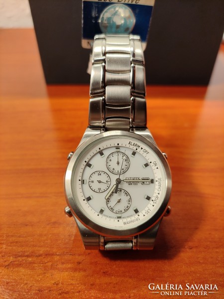 Eladó egy Citizen Eco Drive férfi karóra Új!