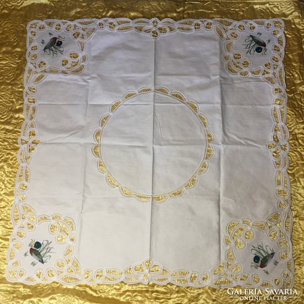 Tündéri vadkacsa nádasban varrt mintás pamut vászon csipkés kézimunka terítő