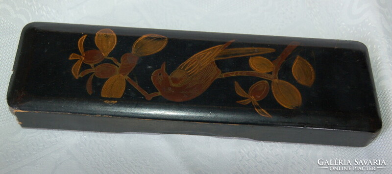 Antik Japán Lakk Doboz – Meidzsi-kor – Kézzel festett madár motívummal (30,5 cm)