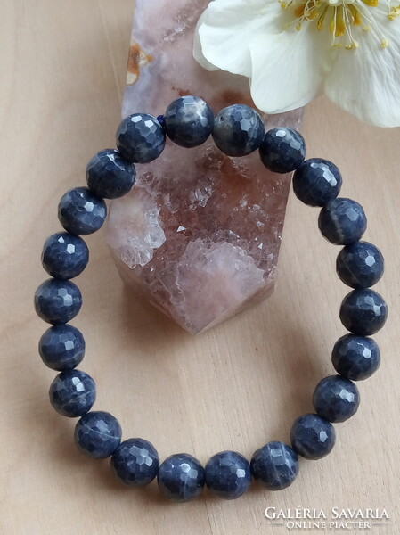 Fazettált Zafír karkötő 8,5 mm-es szemekből