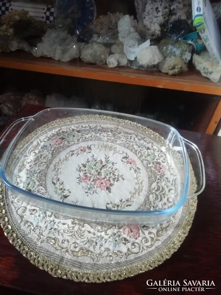 Jénai tál képeken látható állapotban