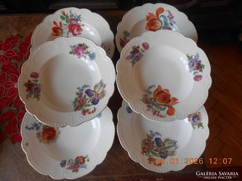 Zsolnay antik gyöngyös tányér készlet
