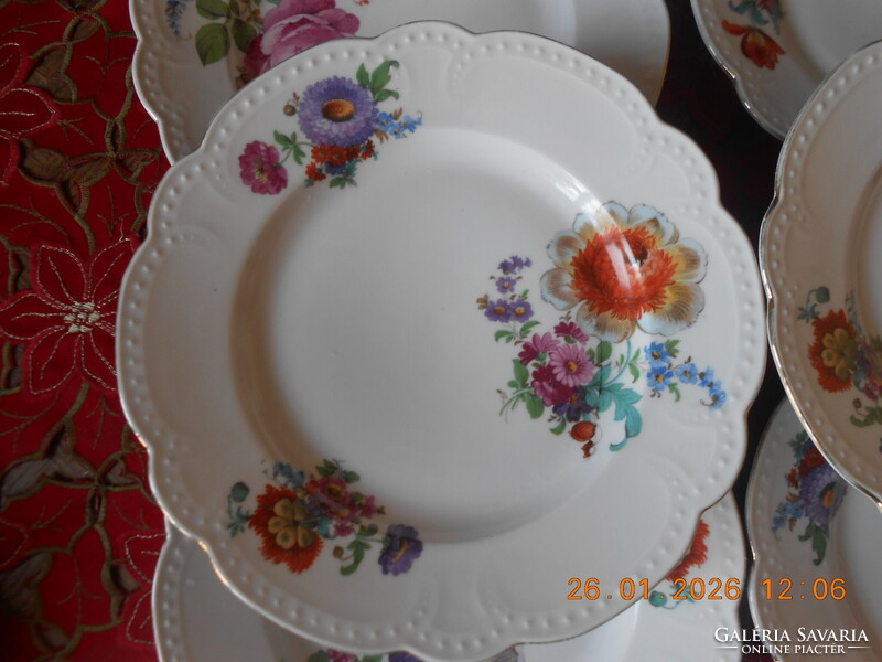 Zsolnay antik gyöngyös tányér készlet