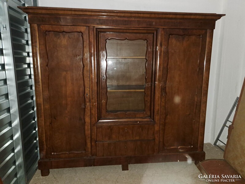 Biedermeier szekrény, szép, megkímélt állapotban