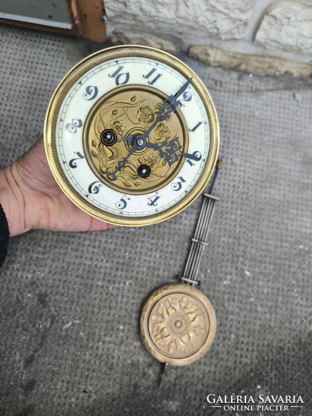 Antik cizellàlt réz díszes faragott Ónémet Bécsi rokokó különleges cizellàlt fali óra feles ütős