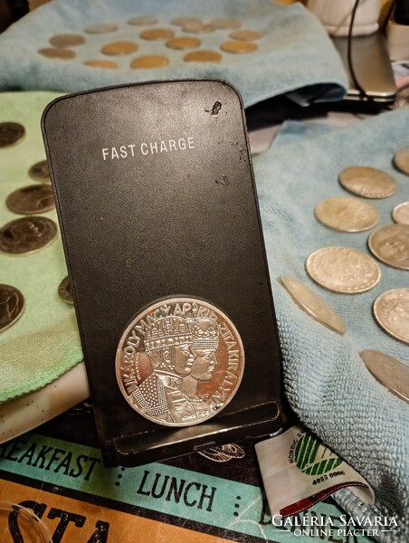 Ezüst érme 2  Sok pénz került elő hamarosan az oldalamon