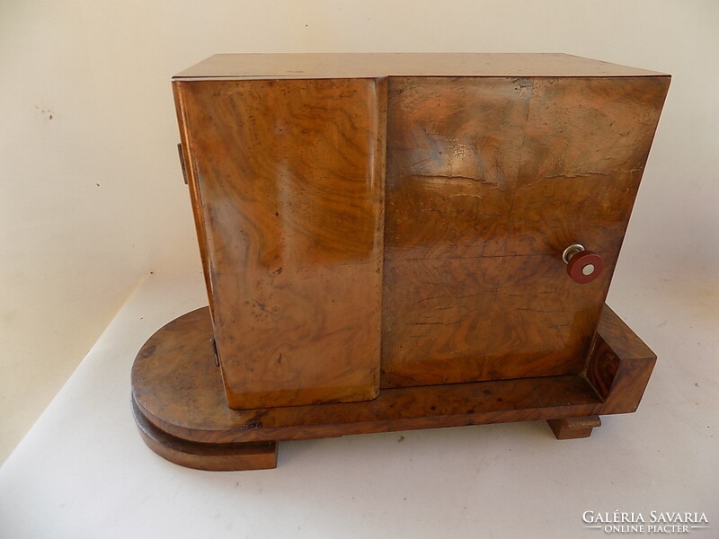 ART DECO zsebóra szekrény. Szép állapotú, 35 x 24 x 15 cm.