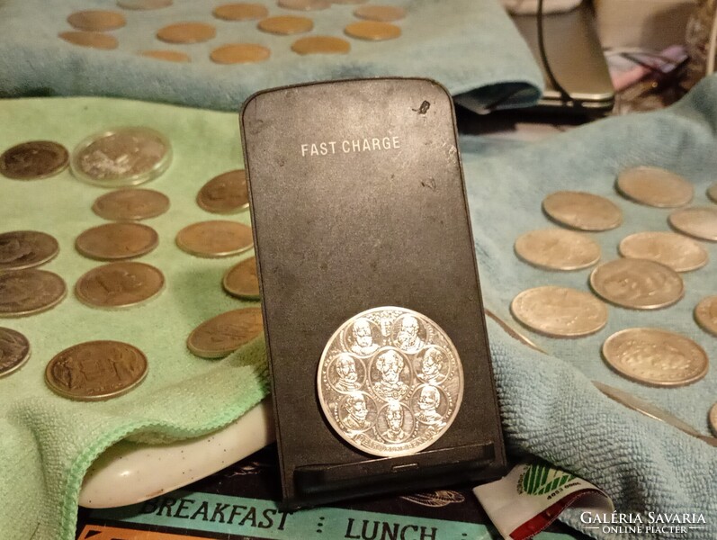 Ezüst érme 1  Sok pénz került elő hamarosan az oldalamon