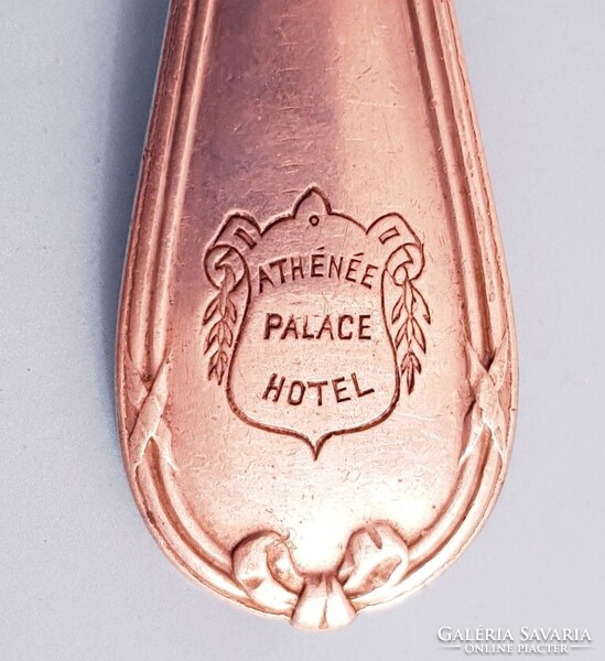 Christofle Athénée Palace Hotel villa és kanál masnis ezüstözött szecessziós darabok