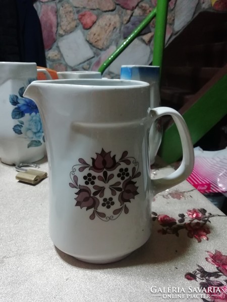 Alföldi porcelán kiöntő a képeken látható állapotban