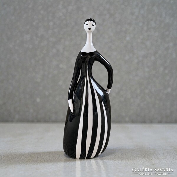 Extrém ritka gyűjtői Garányiné Staindl Katalin Bodrogkeresztúri fekete-fehér csíkos ruhás nő