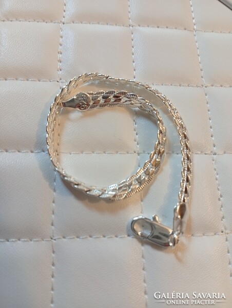 Gyönyörű 925 ös jelzett ezüst karkötő