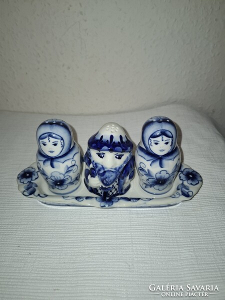 Ritka orosz GZHEL népi kézműves  só/borstartó szett, kék-fehér matrjoska babák szép állapotban eladó