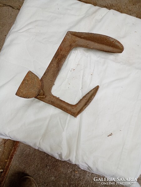 Régi cipészszerszám,