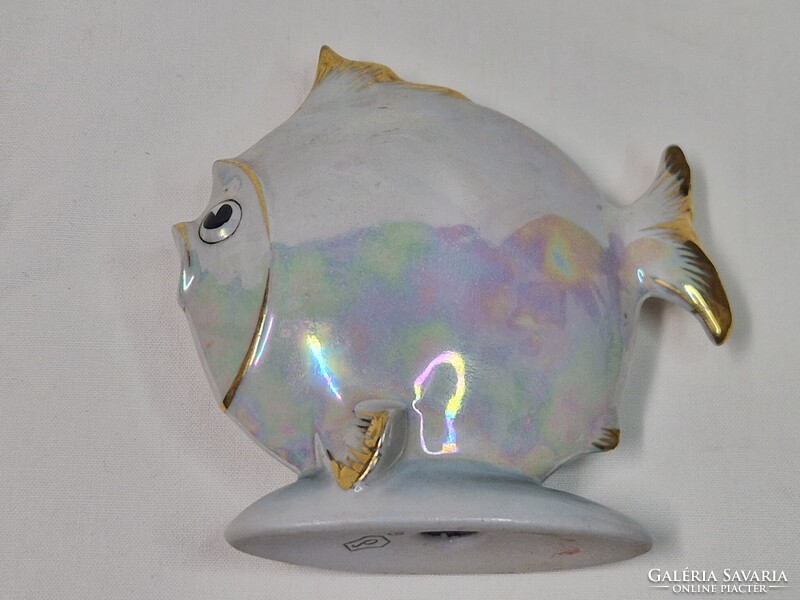 Régi art deco stílusú lüszter mázas Drasche porcelán gömbhal figura hibátlan állapotban 10 cm. magas