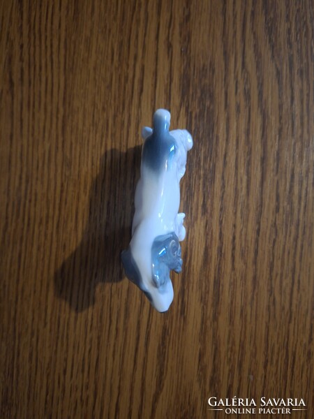 Metzler & Ortloff porcelán kutya, spániel. 11,5 cm. Jelzett