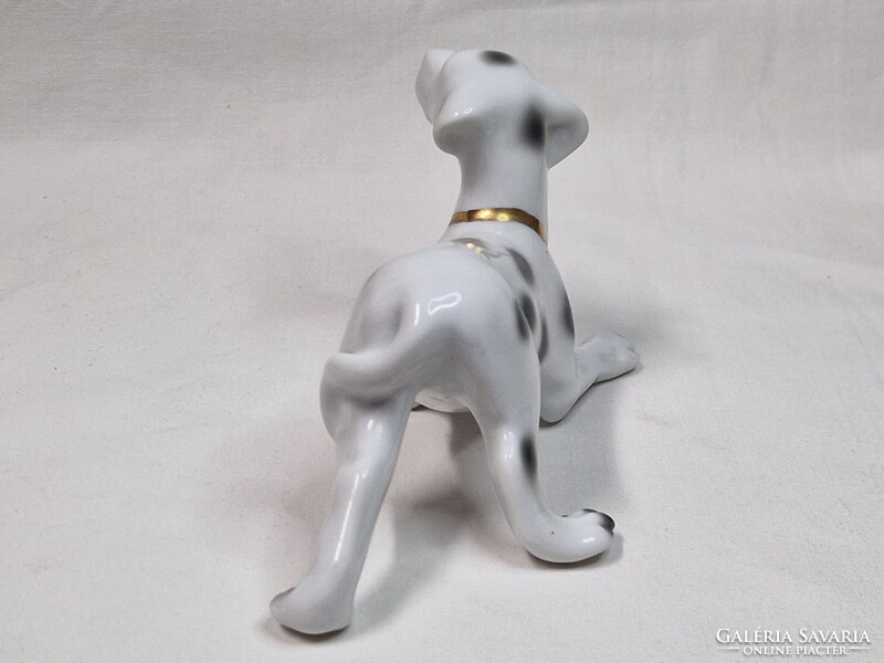 Porcelán dalmata kutya arany színű nyakörvvel figura hibátlan állapotban 15 cm. hosszú