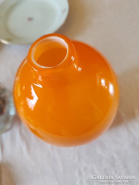 Mid-century fújt üveg váza Atomic Orange, 25 cm