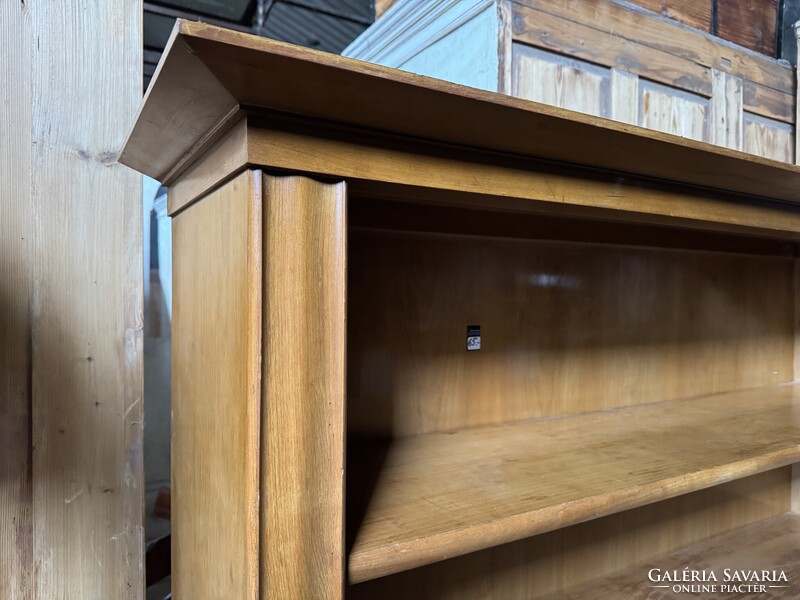 Neobarokk könyvespolc jó àllapotban.