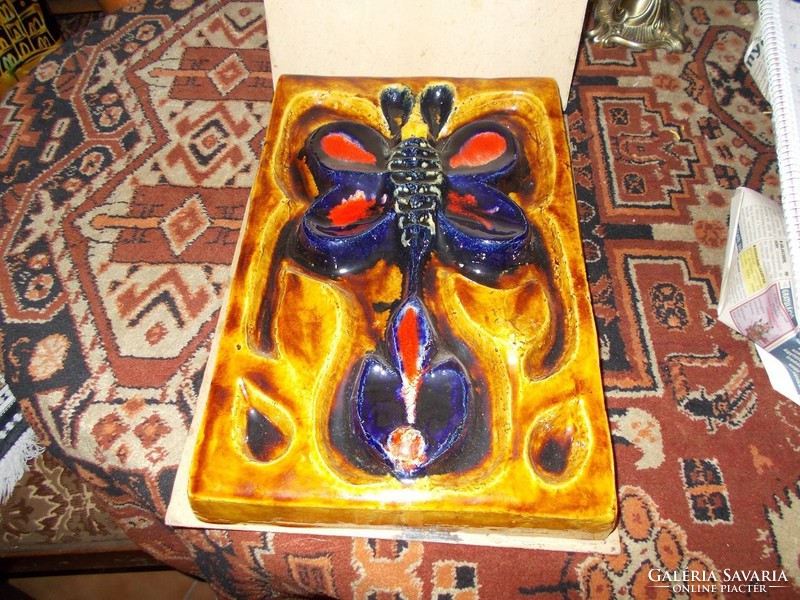 Gyönyörű színvilágú samott kép