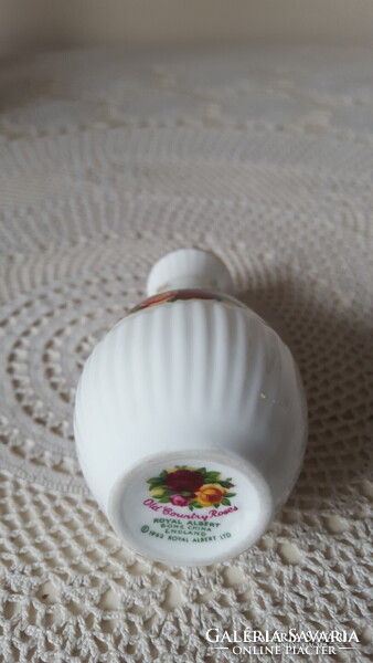 Royal Albert "Old Country Roses"kis porcelán váza