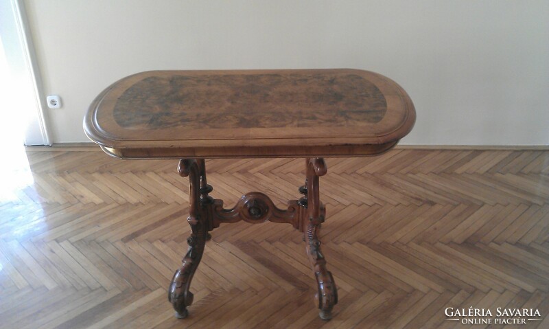 ANTIK DOHÁNYZÓASZTAL